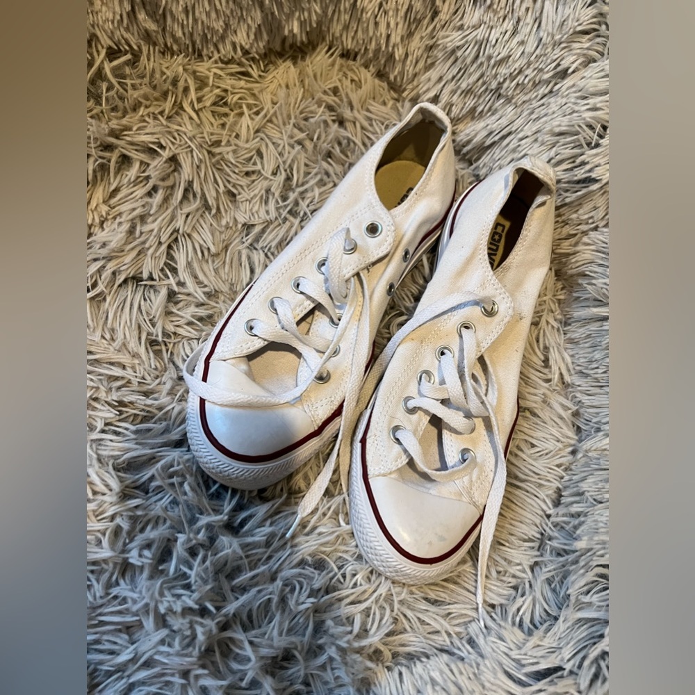 White low top converse